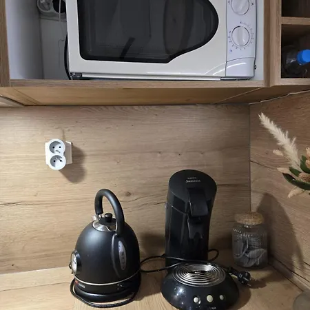 别墅 Mini Vue Jardin Dans Calme Wifi Piscine A Pied 赛拉蒂费罗