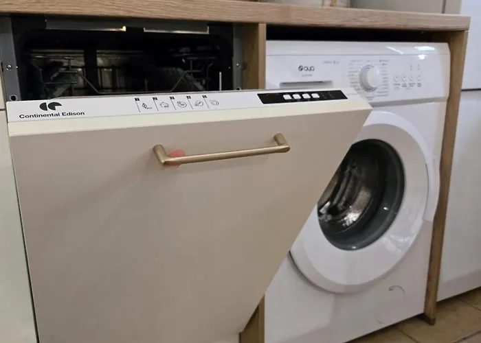 别墅 Mini Vue Jardin Dans Calme Wifi Piscine A Pied 赛拉蒂费罗